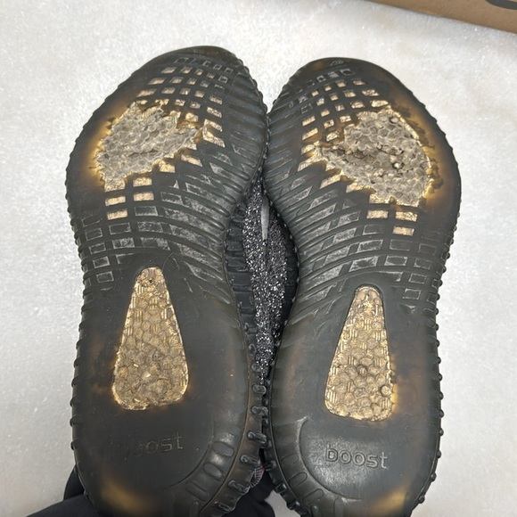 Yeezy Boost 350 V2 'Black Reflective' - Picture 7 of 12